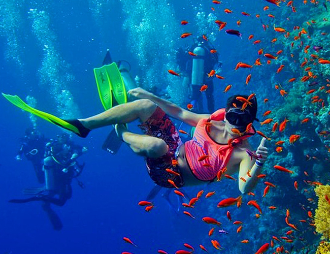 SNORKELING AT MNEMBA ATOLL